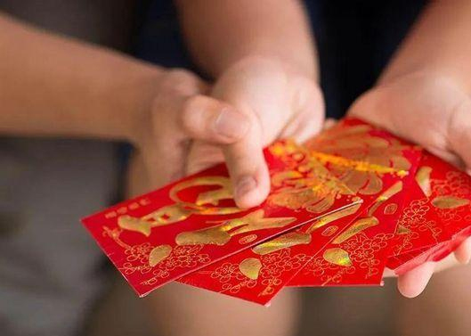 补登：眷注员工怙恃，，，，，，，为员工怙恃设置眷注金制度